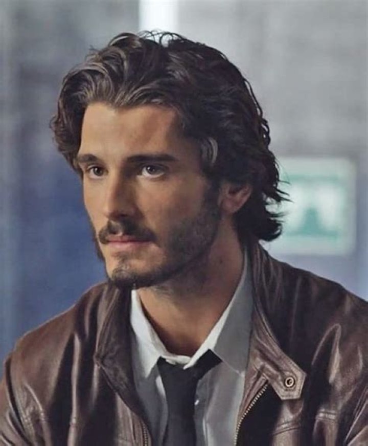 Yon Gonzalez- Wiki, Age, Height, Net Worth, Girlfriend, Ethnicity