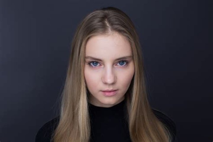 Yuliia Sobol- Net Worth, Bio, Age, Dating, Height, Career