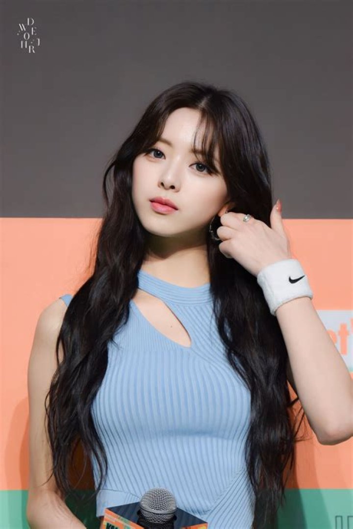 Yuna- Biography, Age, Height, Net Worth, Boyfriend, Dating