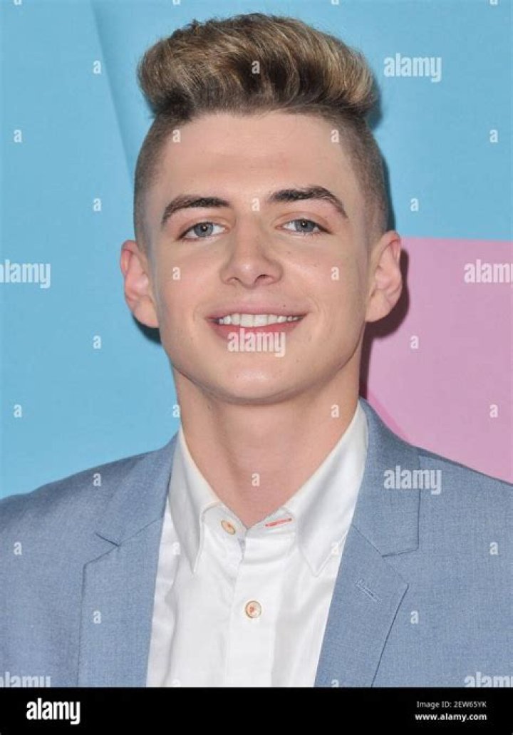 Zach Clayton- Bio, Net worth, Girlfriend, Age, Height, Ethnicity