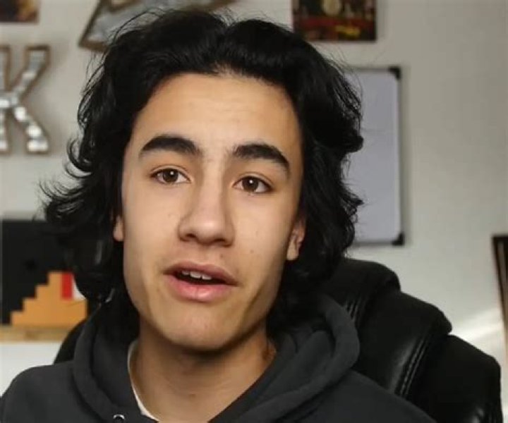 ZexyZek- Age, Wiki, Net Worth, Girlfriend, Ethnicity, Height, Career