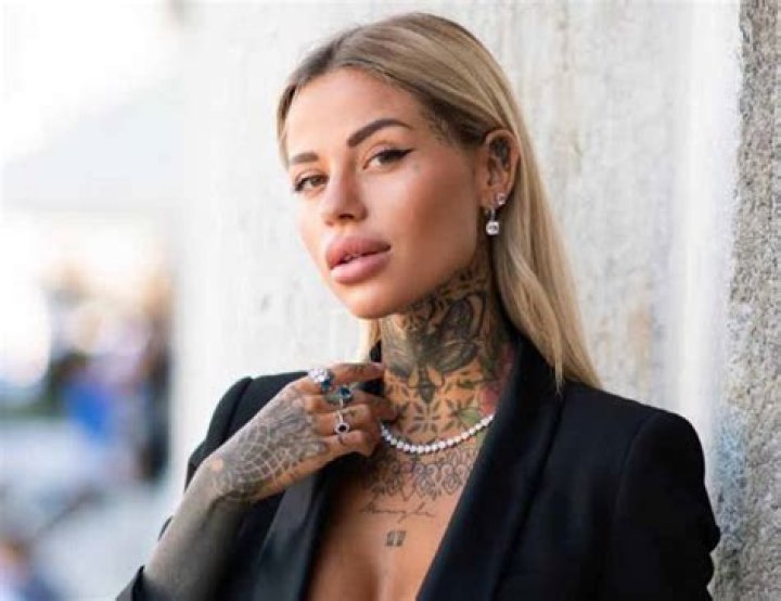 Zoe Cristofoli- Wiki, Age, Height, Net Worth, Boyfriend, Ethnicity